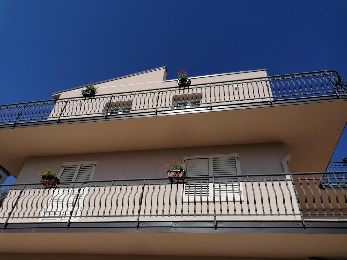 Nnakkara Guest House Santo Stefano di Camastra Exterior foto